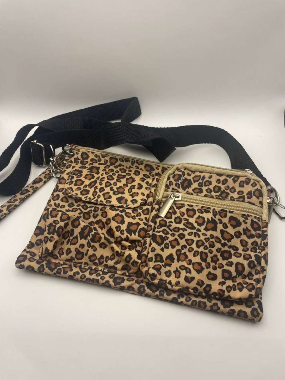 Wildly Chic Leopard Print Crossbody Bag - Perfect for Streetwear & Boho Style